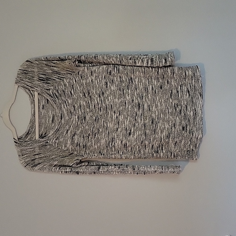 Stretchy sweater